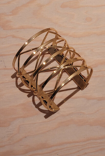 Ricka statement bracelet Gold