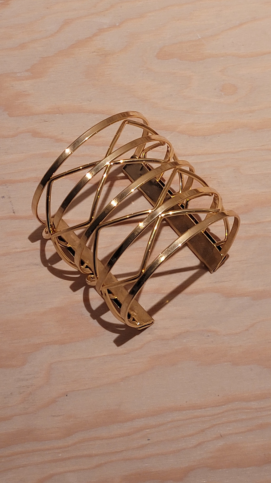 Ricka statement bracelet Gold-1