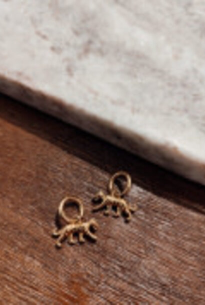 Leopard bedal earrings Gold
