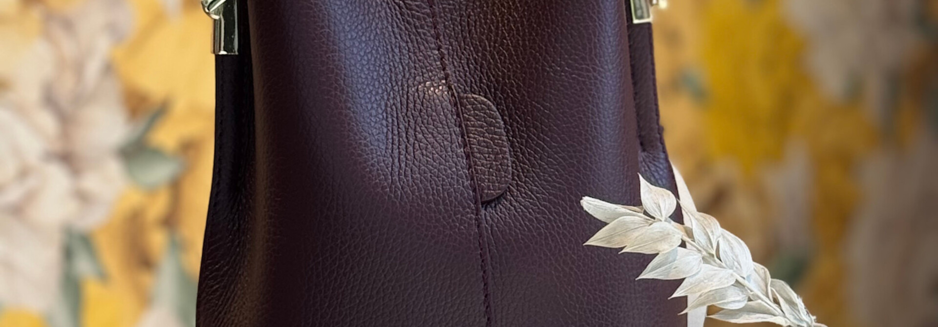 Gianna calf leather bucketbag Burgundy