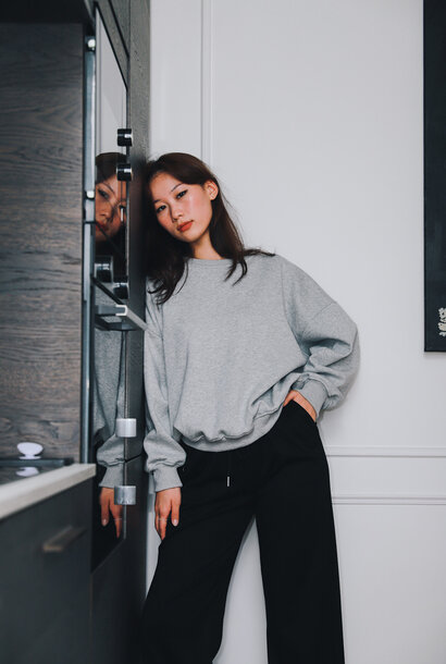 Kayne essentail sweater Grey