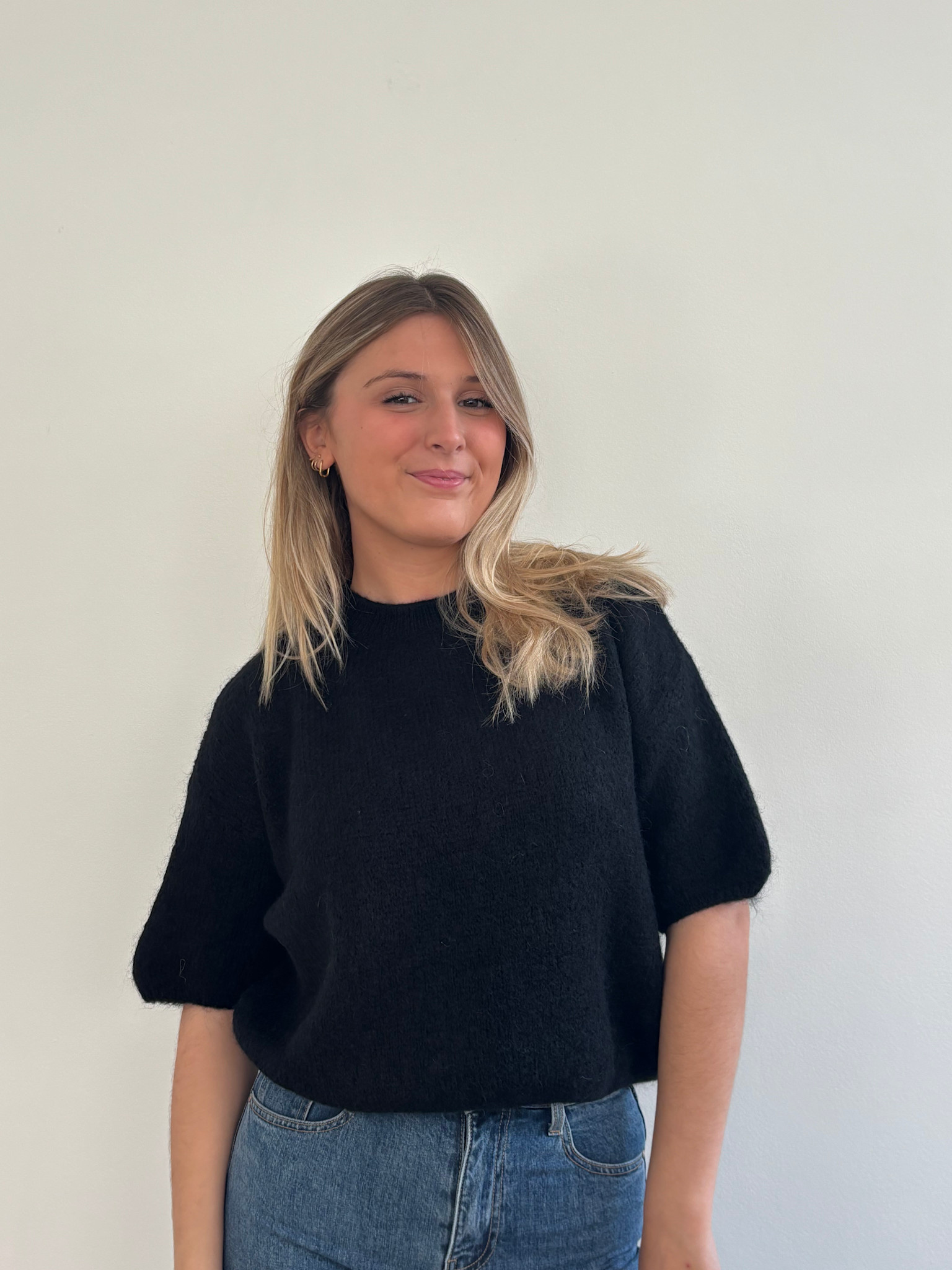 Agnea boxy s/s knit Black-1