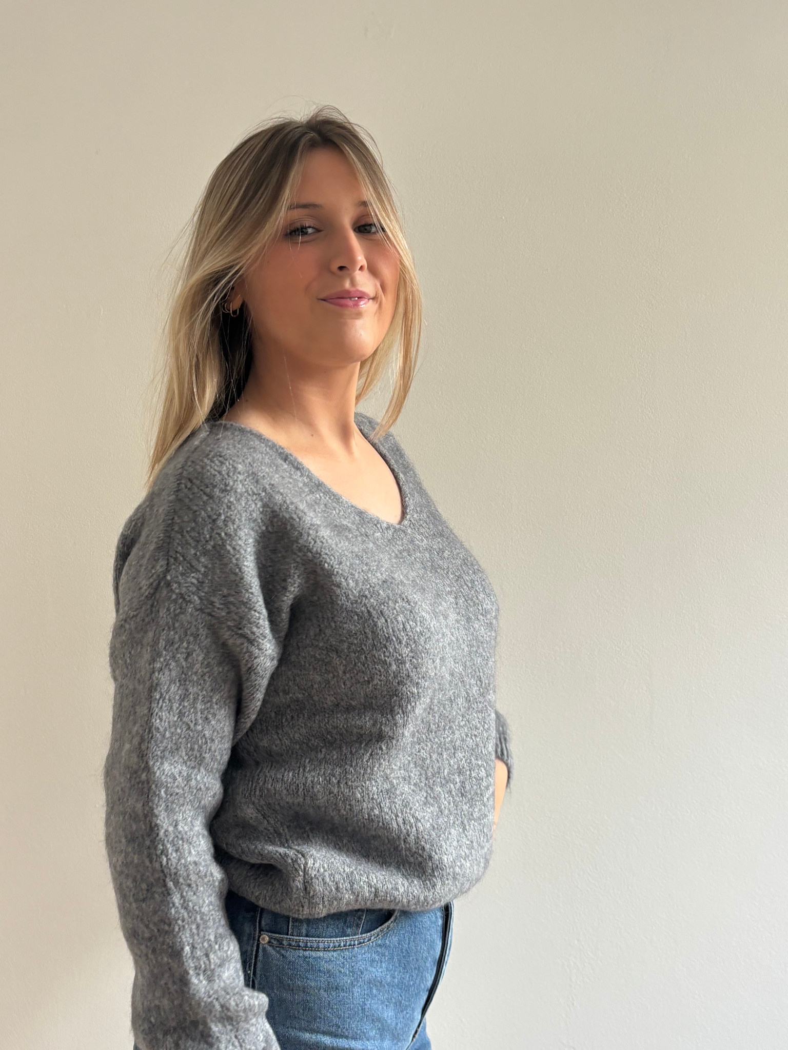 Caro essentiel v-neck knit Grey-2