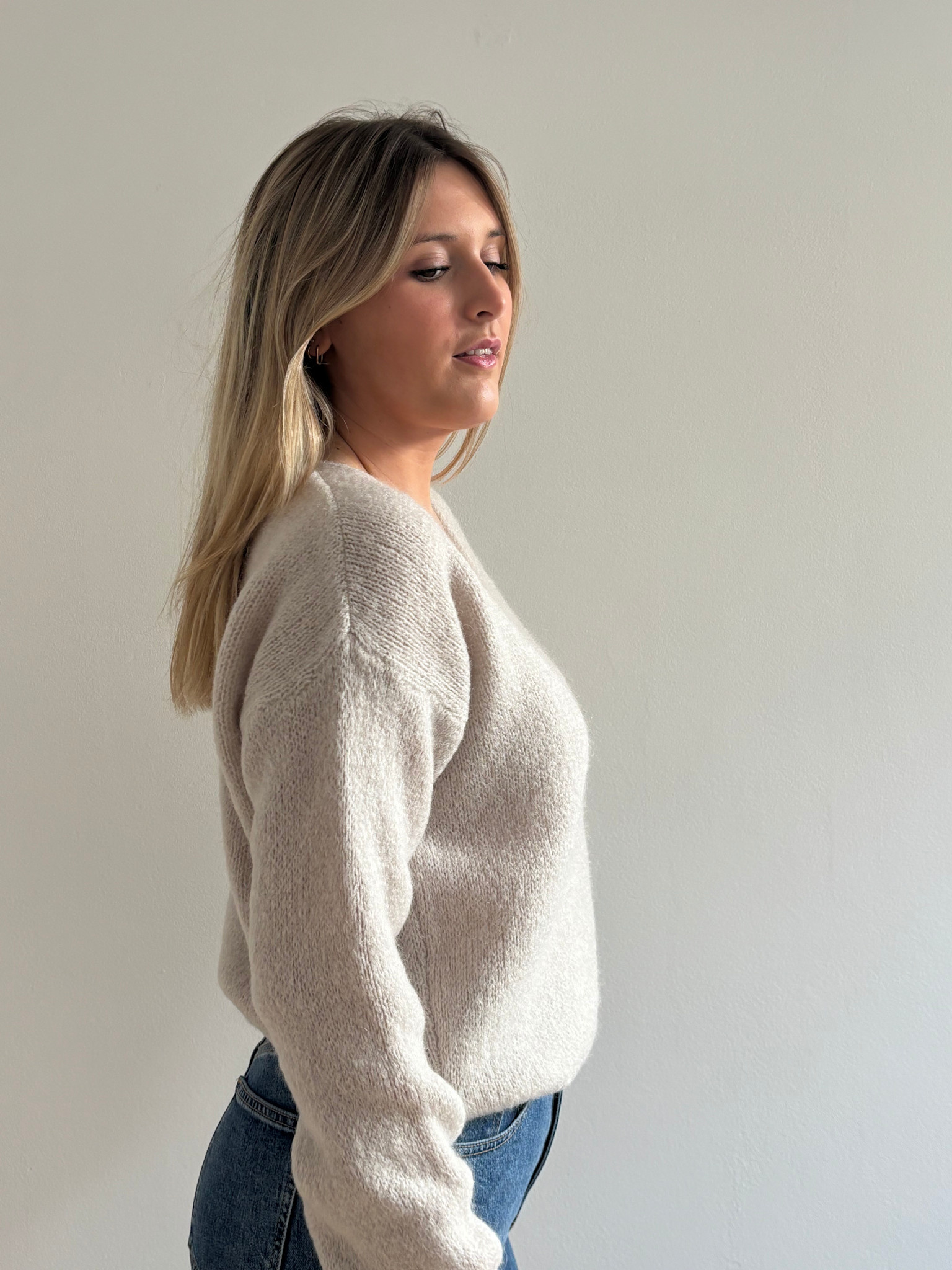 Caro essentiel v-neck knit Beige-3