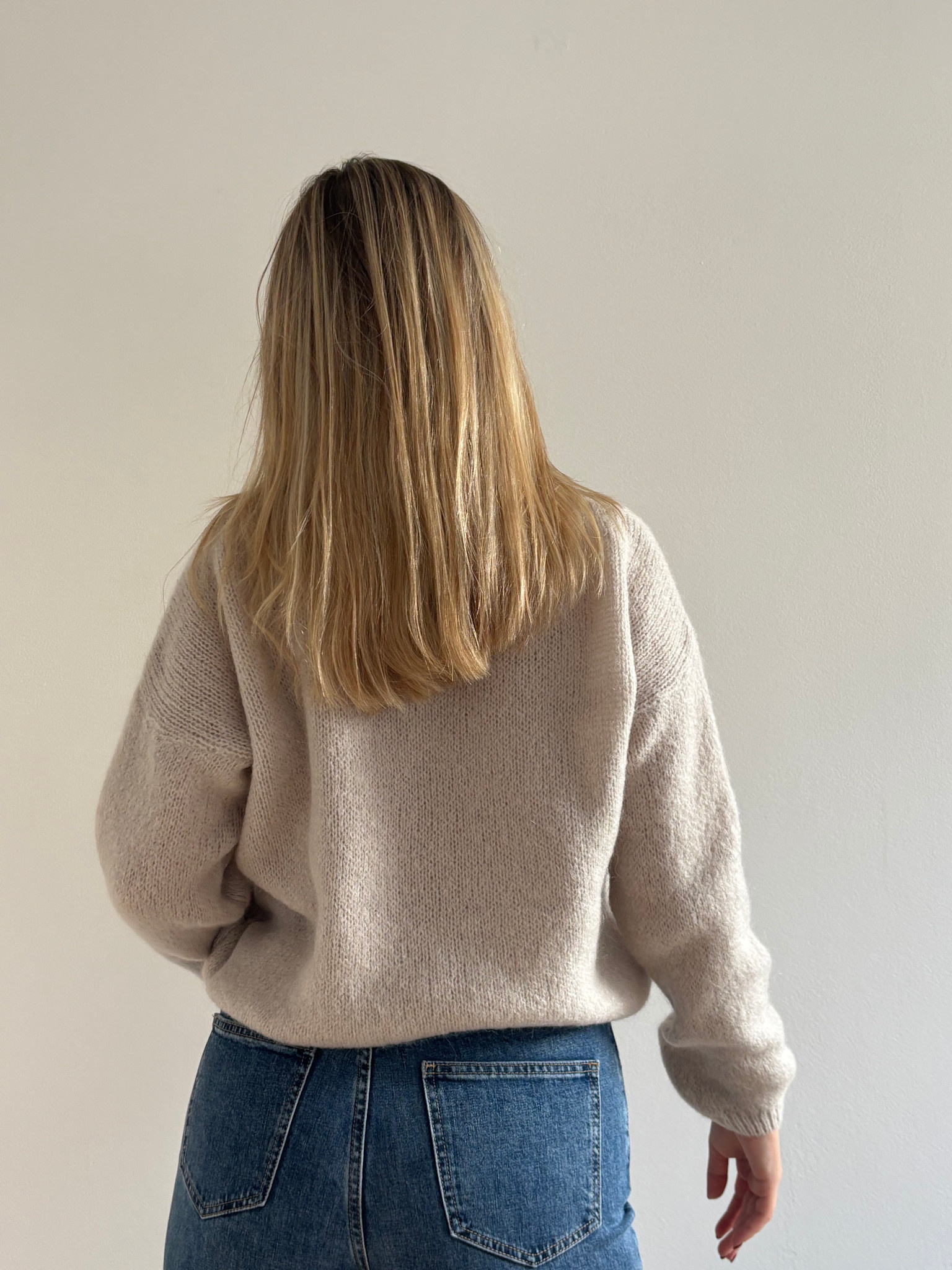 Caro essentiel v-neck knit Beige-4