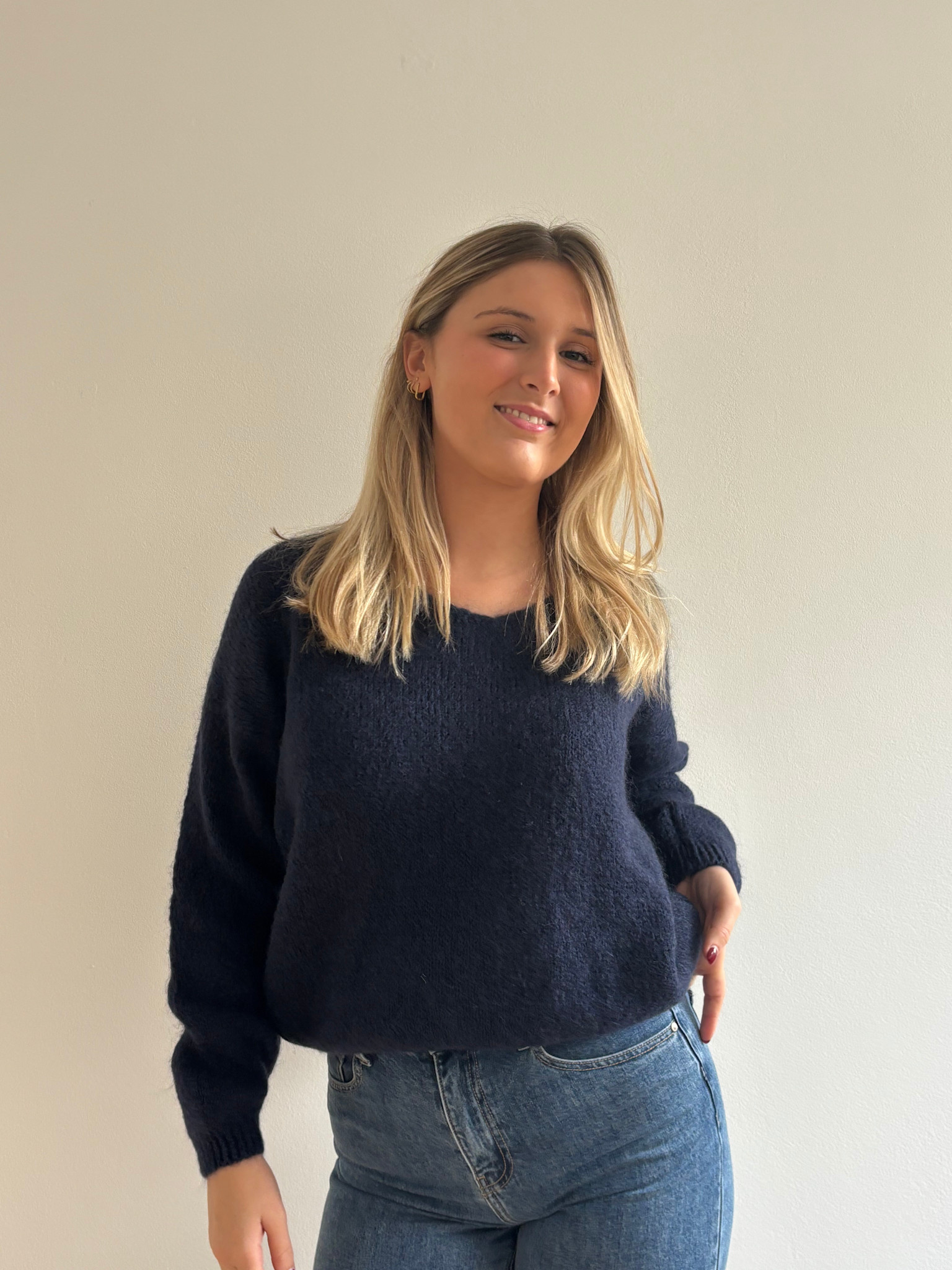 Caro essentiel v-neck knit Marine-1