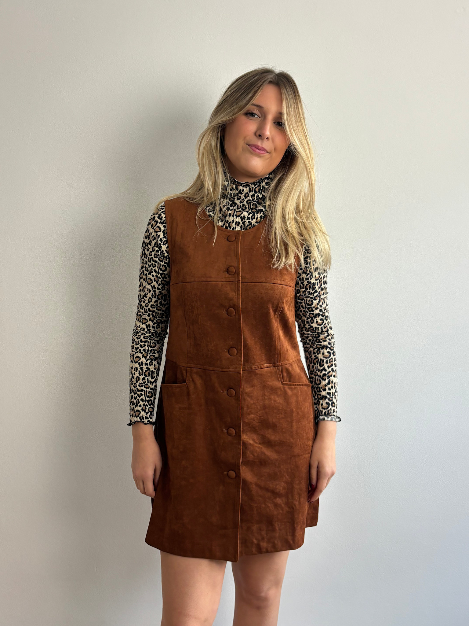 Bo diam sleeveless butomup dress Camel-1