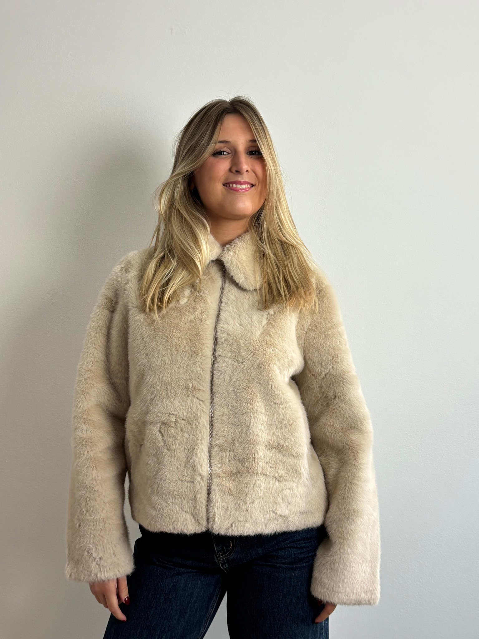 Wëar soft faux-fur zip jacket Beige-1