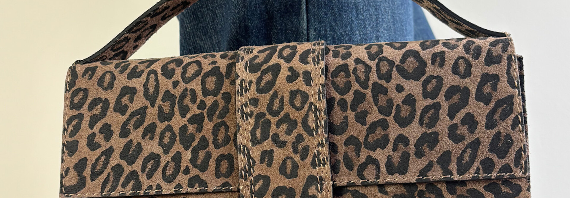 Farou rectangle calf leather bag Leopard