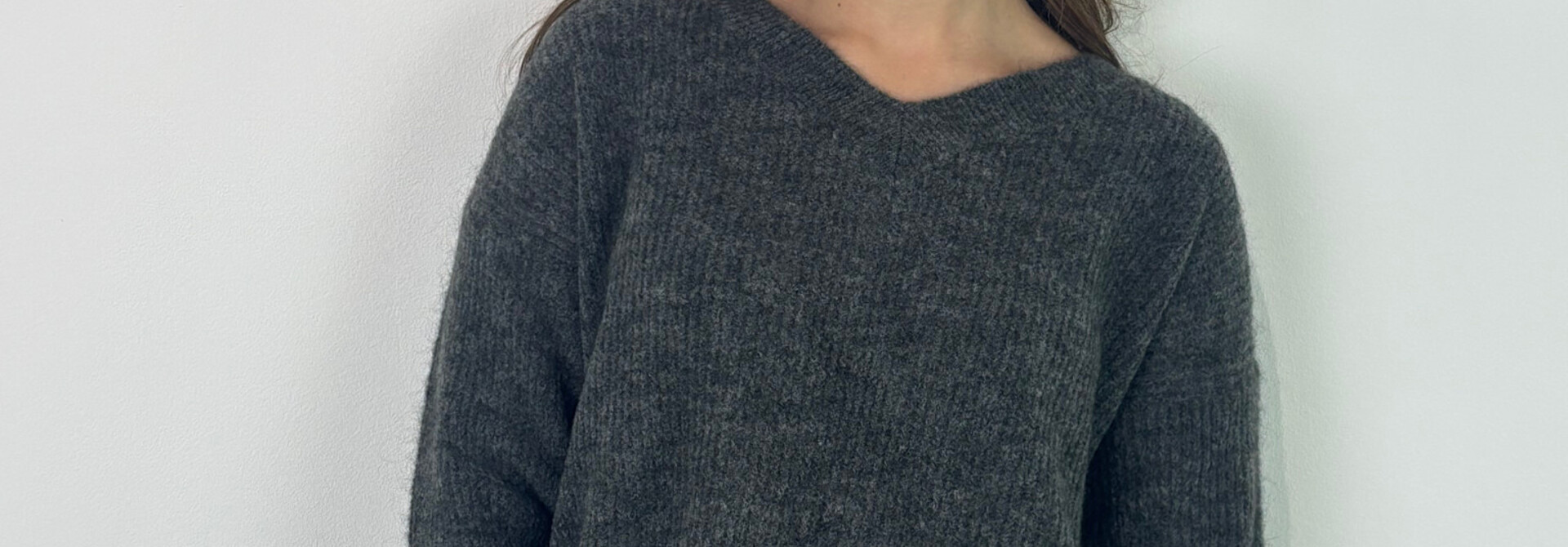 Louna v-neck knitted pull Dark Grey
