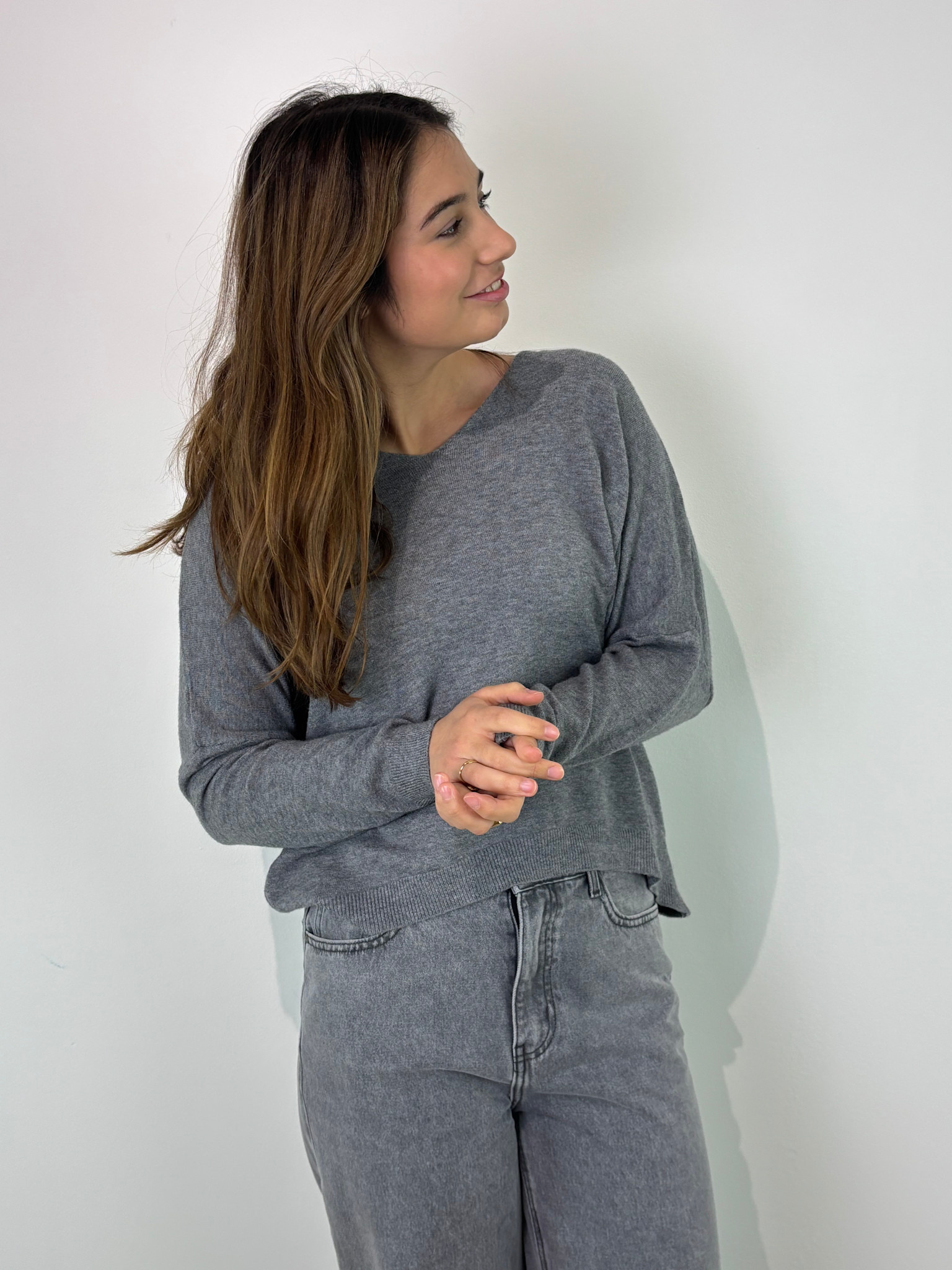 Kanza fine viscose basic knit top Grey-1