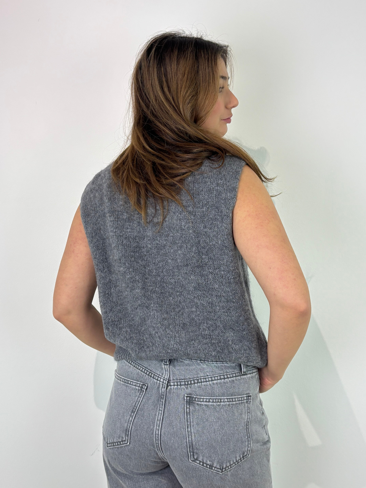 Bouna Alpaca sleeveless cardigan gilet Grey-3