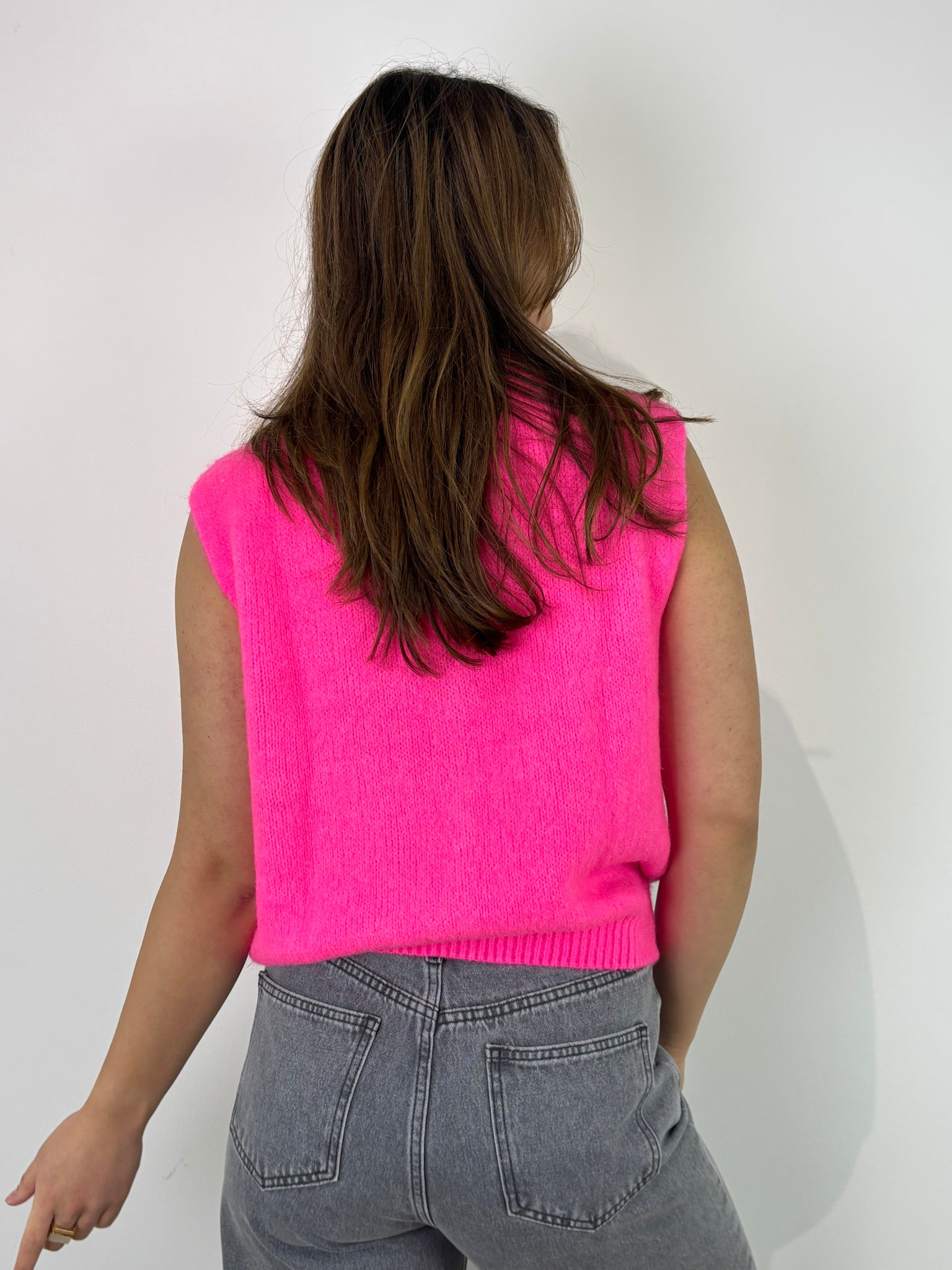 Bouna Alpaca sleeveless cardigan gilet Bright Fushia-5