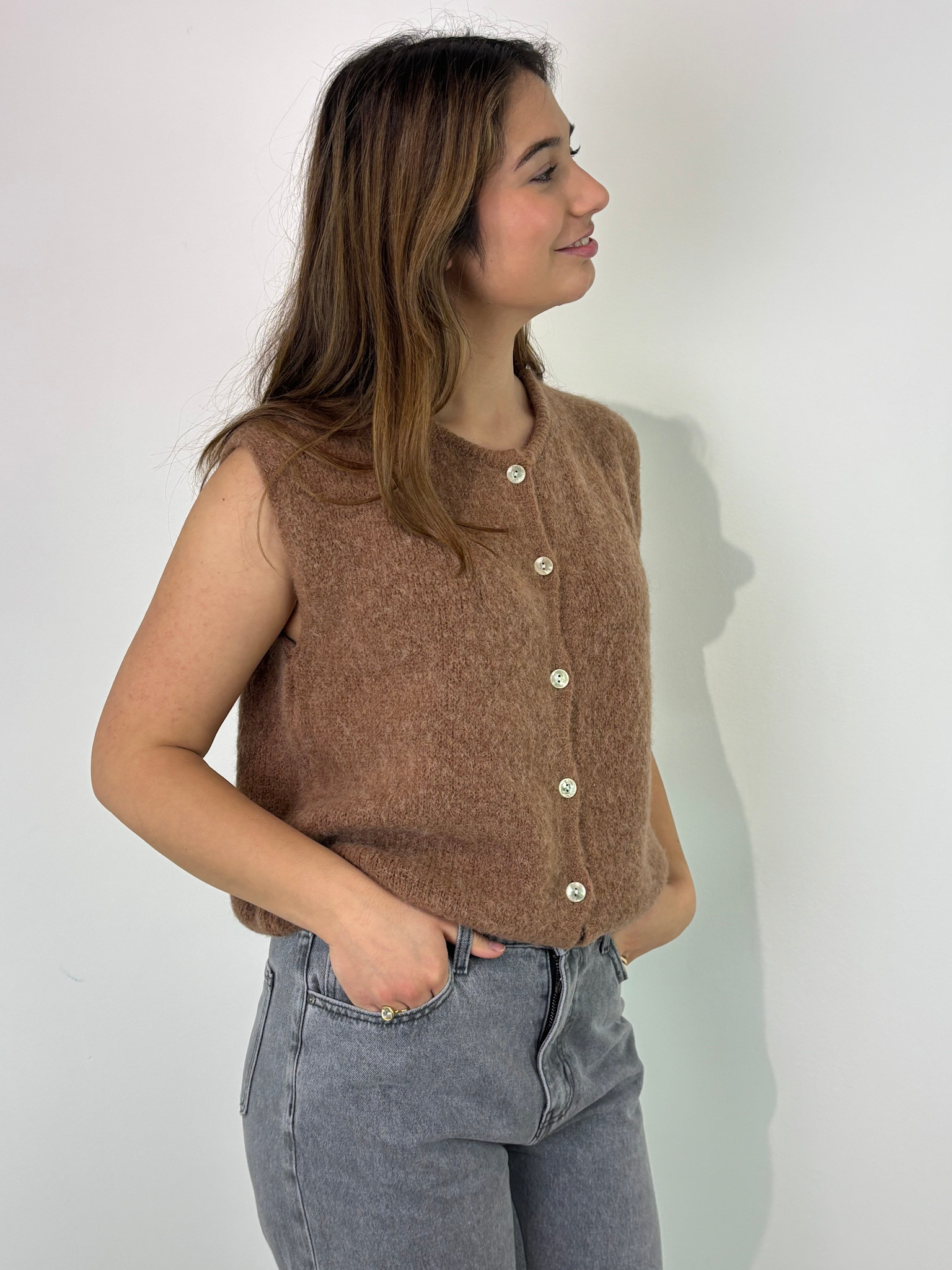 Bouna Alpaca sleeveless cardigan gilet Camel Brown-1