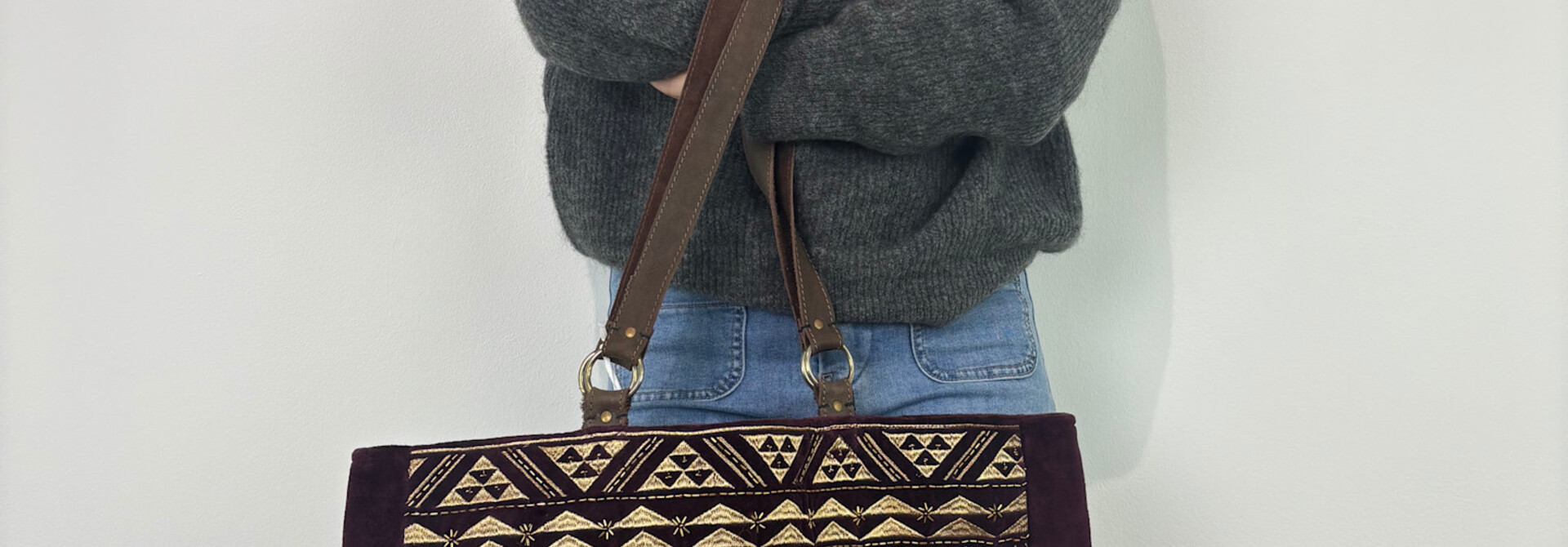 Indra big velvet bohemain broderie shopper Burgundy