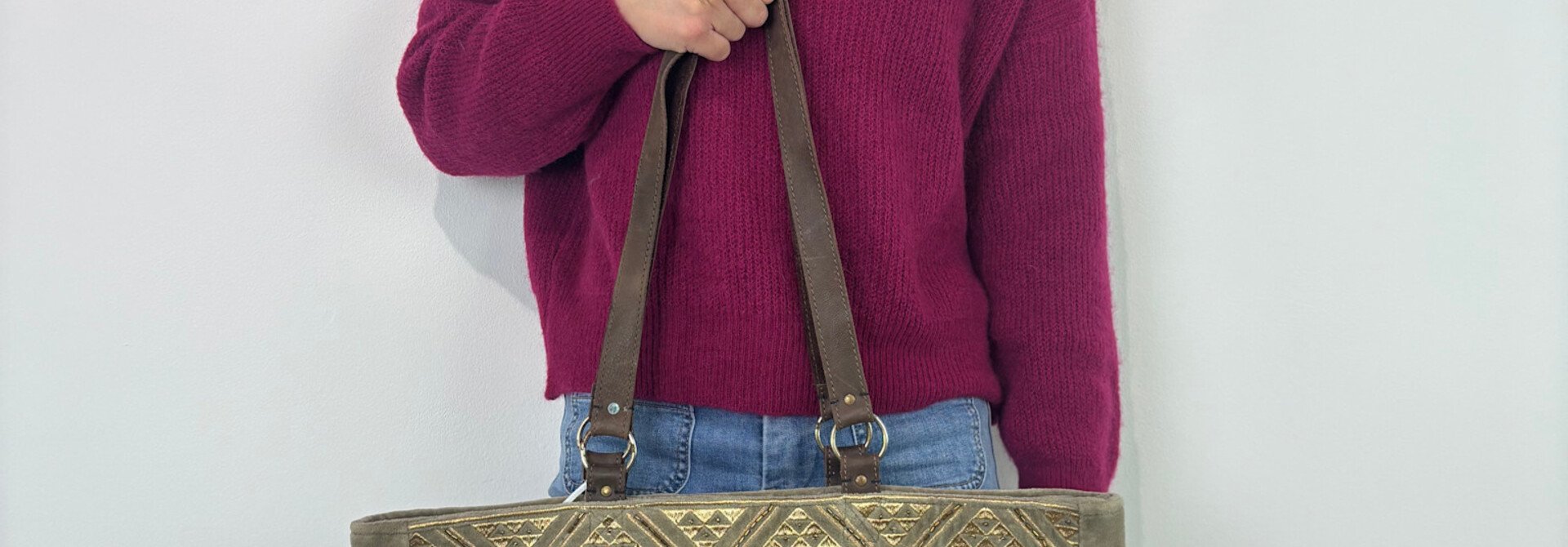 Indra big velvet bohemain broderie shopper Beige