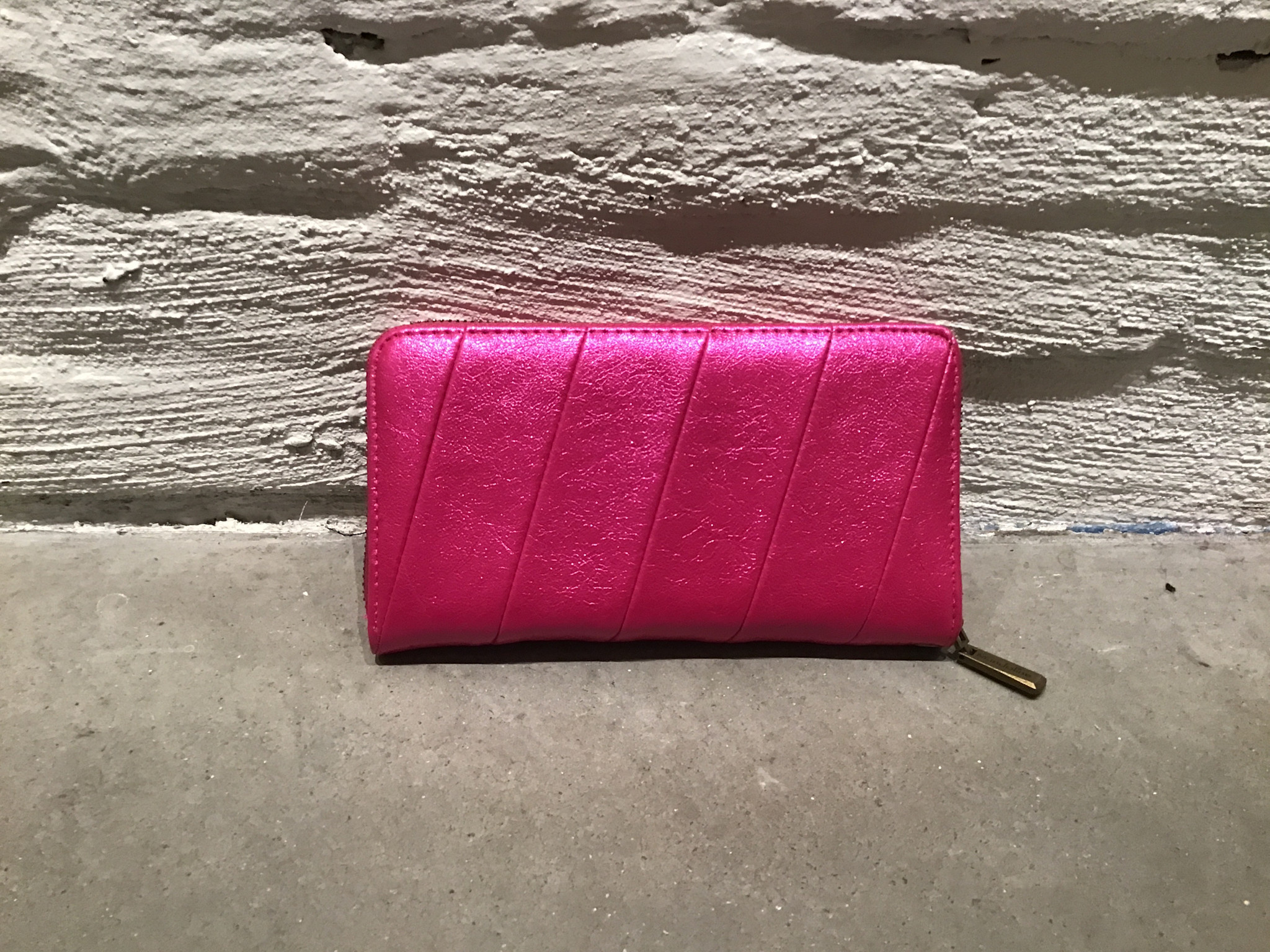 Jady metalic wallet Fushia-1