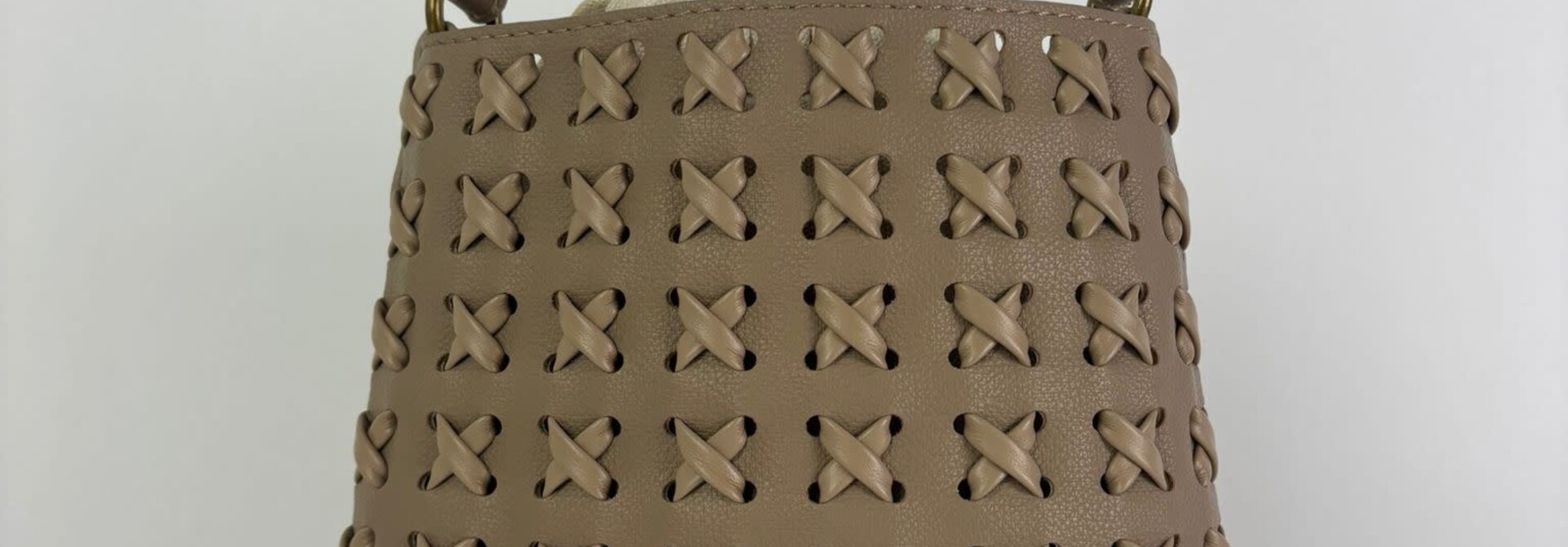 Natuk bucketbag Taupe