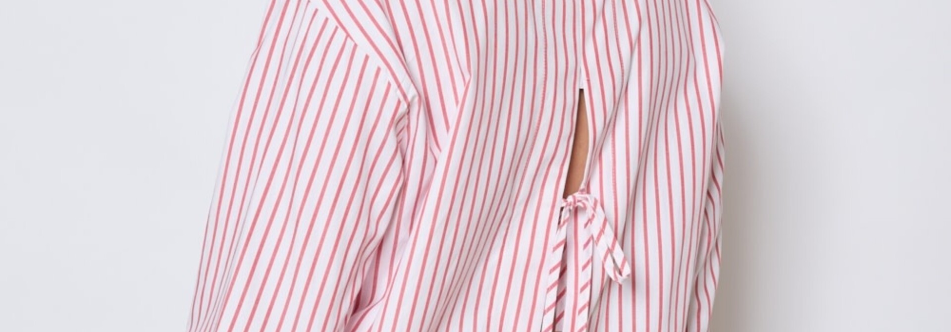 Steph stripped blouse with bow detail at the back Red
