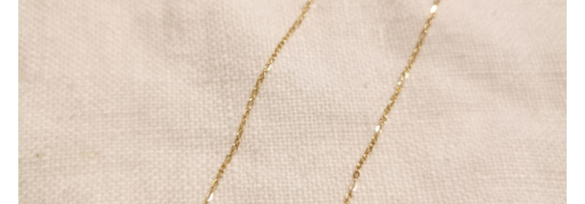 'Happy" necklace Gold