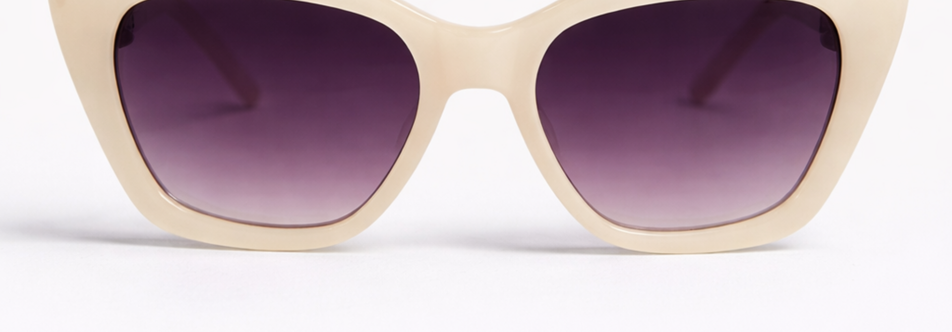 Margot cat-eye sunglasses Buttery Beige