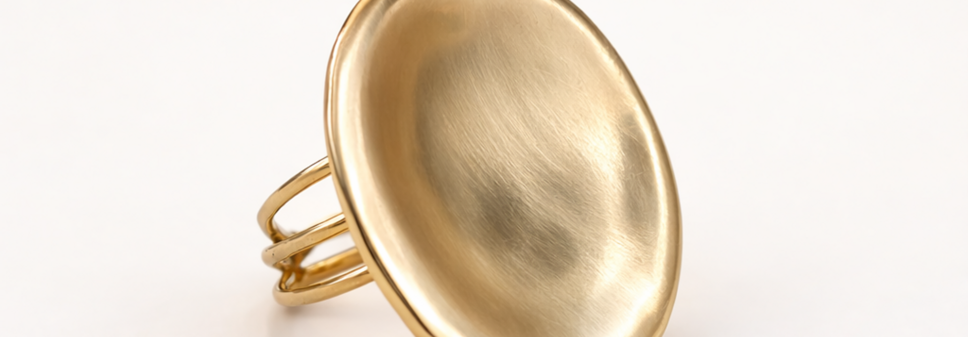 Nomad  organic round  statement ring Gold