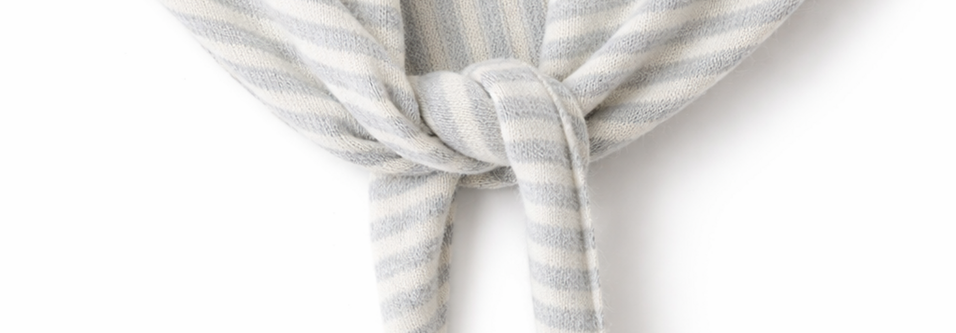 Totzi stripped  fluffy triangle scarf Grey/White