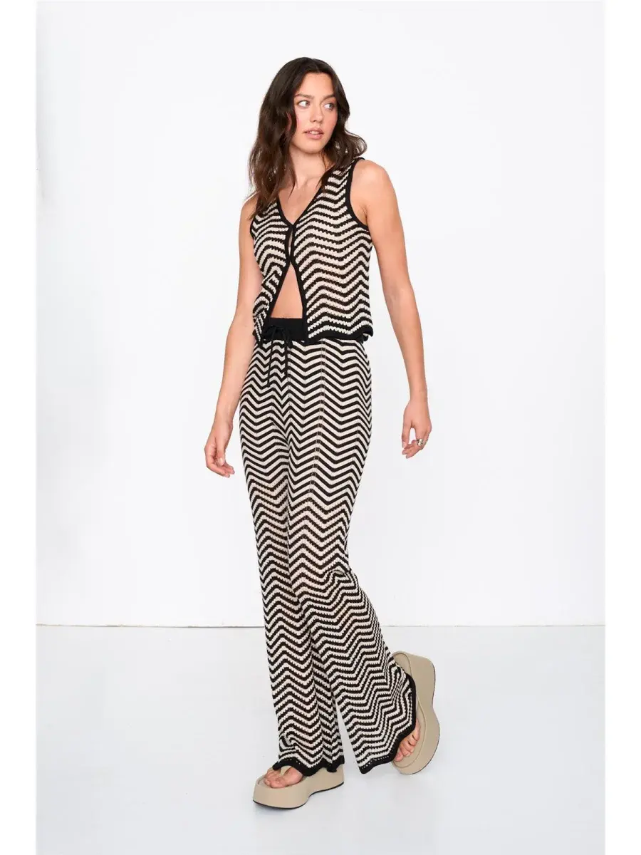 Umani boho zig-zag chrochet top Black Beige-1
