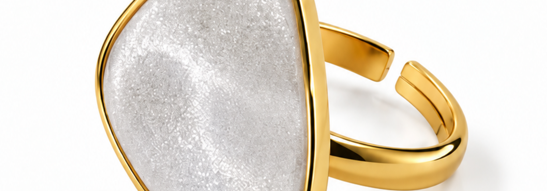 Néa statement stone ring White