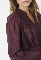 Co'Couture Taffy Smock V-Shirt Winered