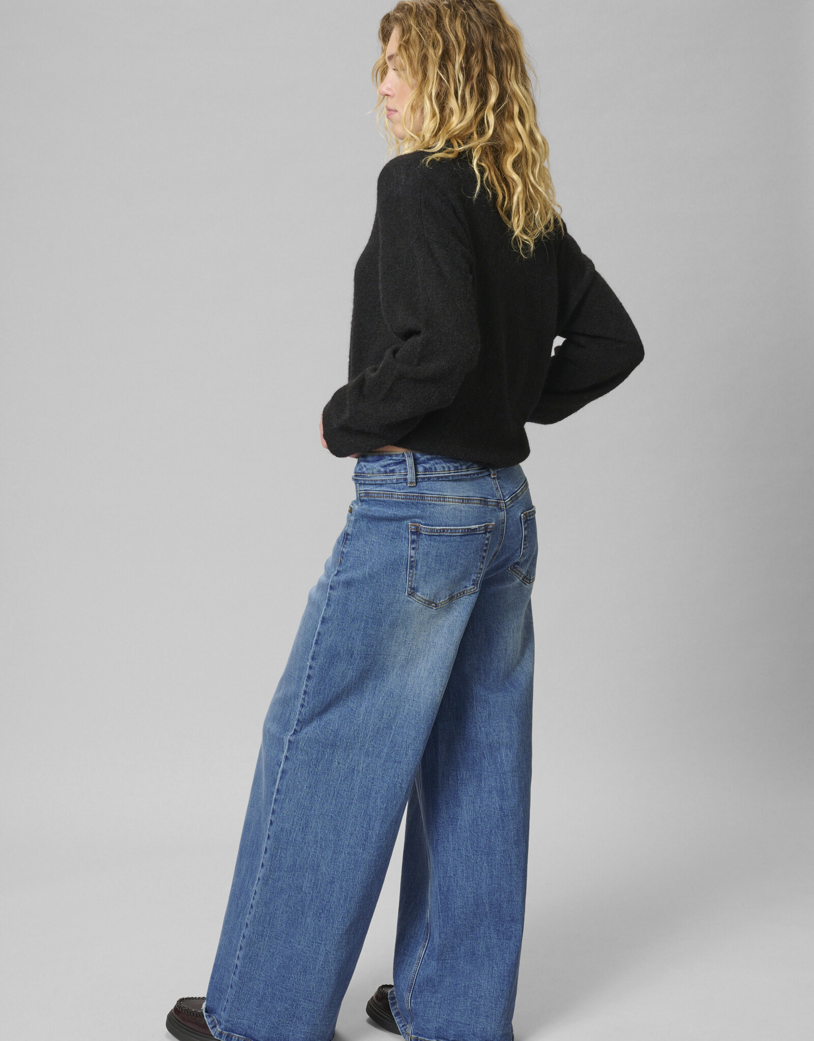 My Essential Wardrobe Karo 144 Mid X-Wide Medium Blue L32