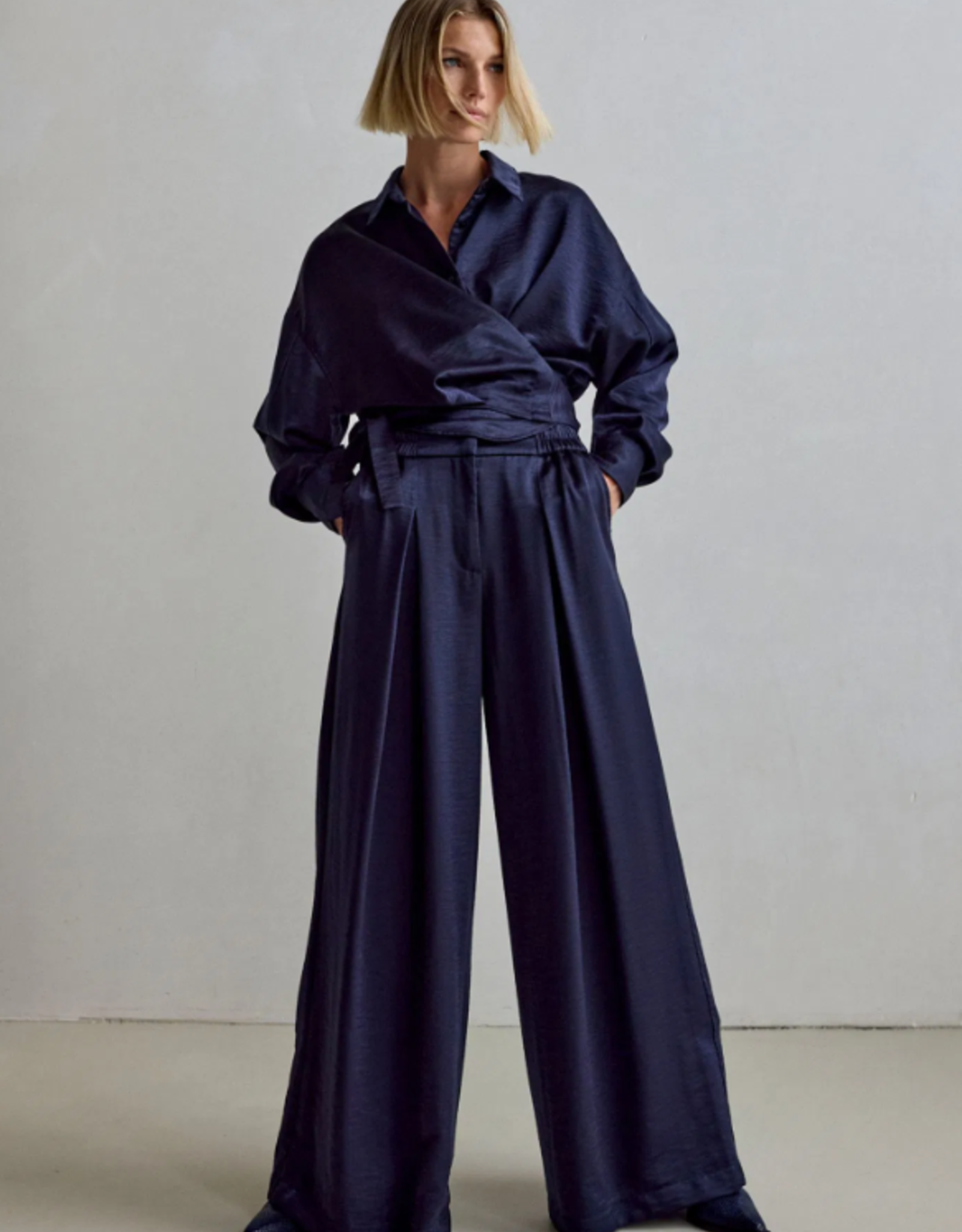 Femmes du Sud Allison Satin Navy