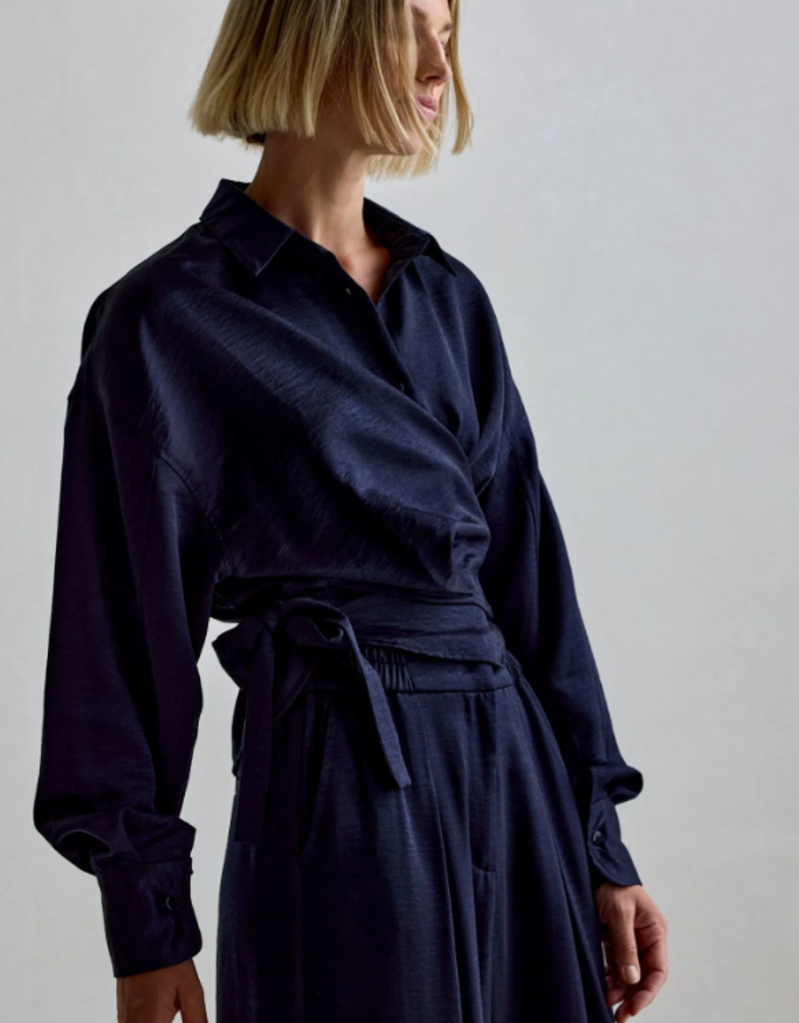 Femmes du Sud Allison Satin Navy