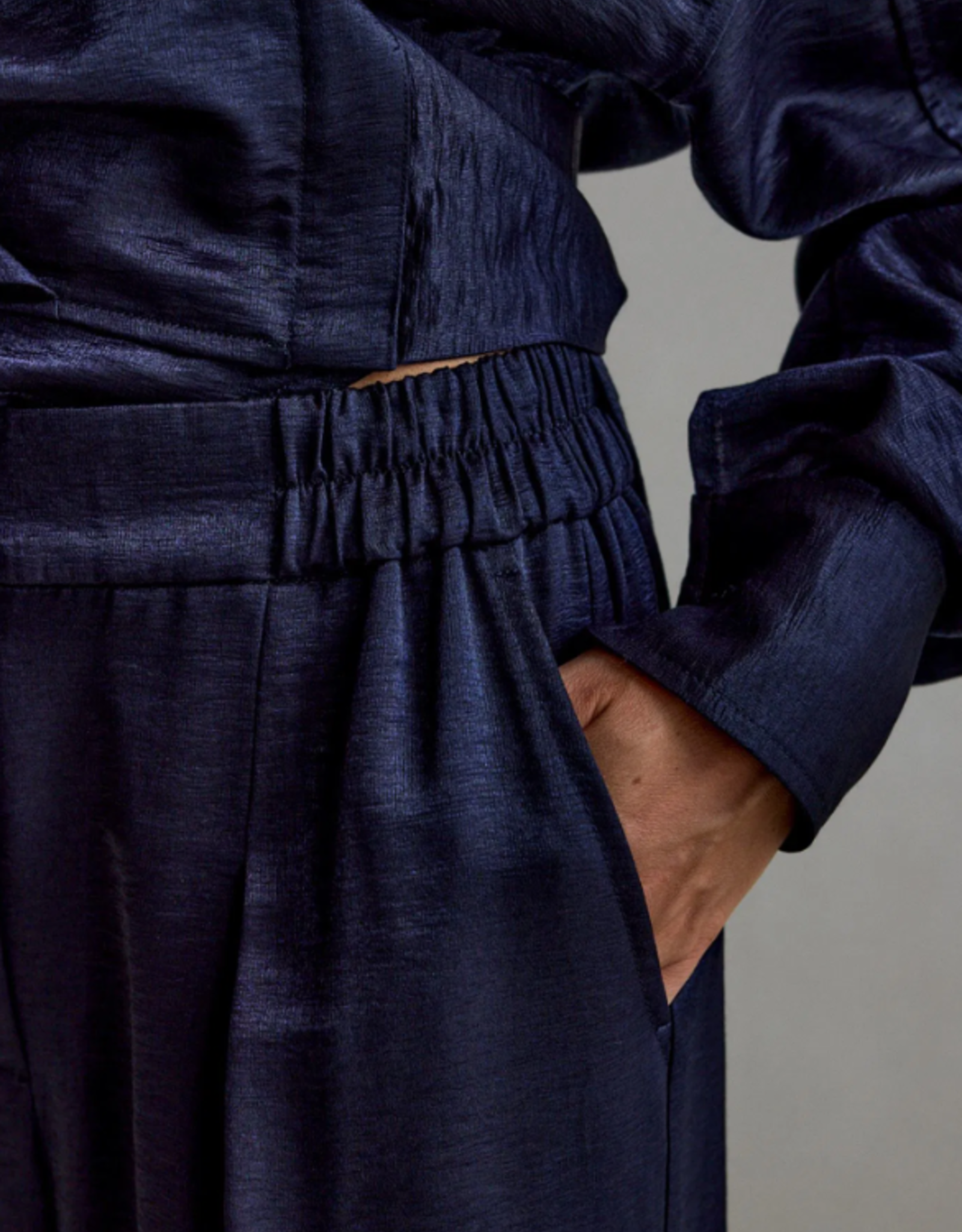 Femmes du Sud Odila Satin Navy