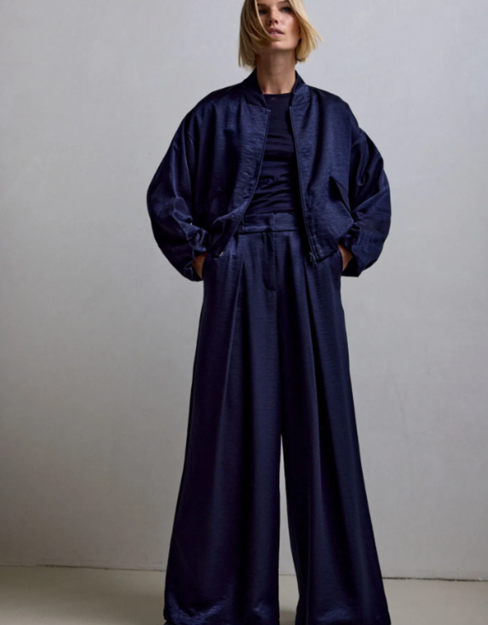 Femmes du Sud Odila Satin Navy