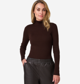 Ibana Tamora Turtle Neck Coffee Bean