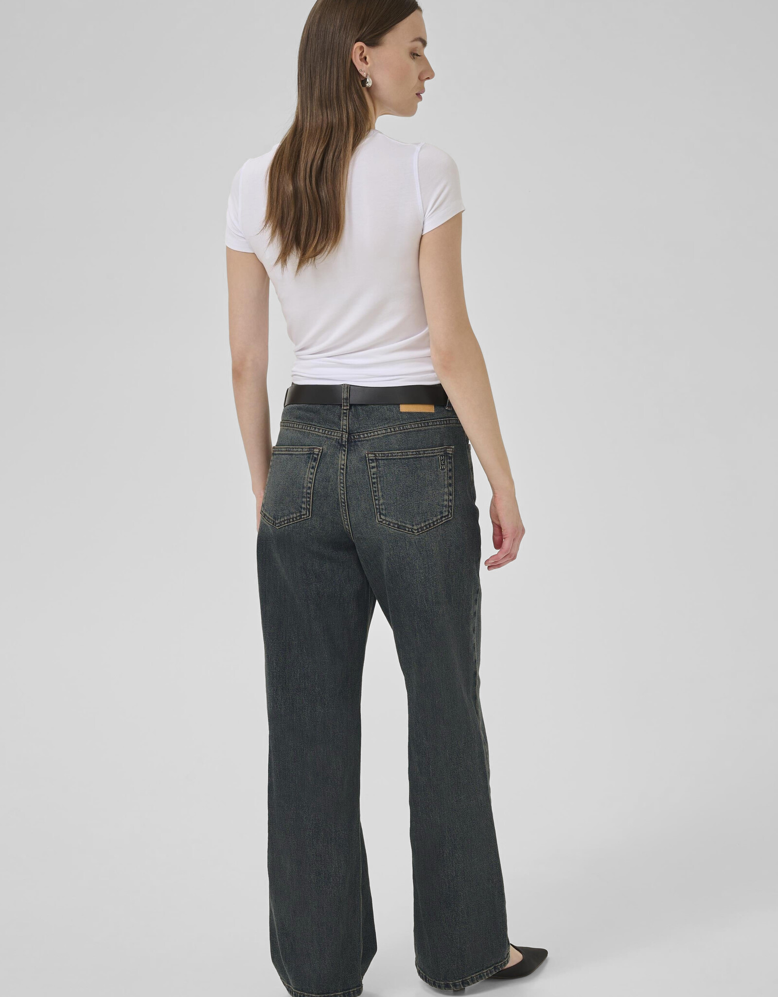 My Essential Wardrobe The Louis 139 High Wide Dark Blue Dirty Wash