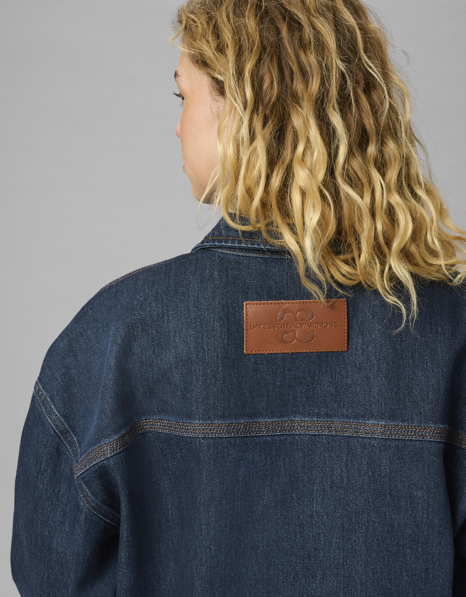 My Essential Wardrobe Malle 139 Deco Denim Jacket Dark Blue Un Washed