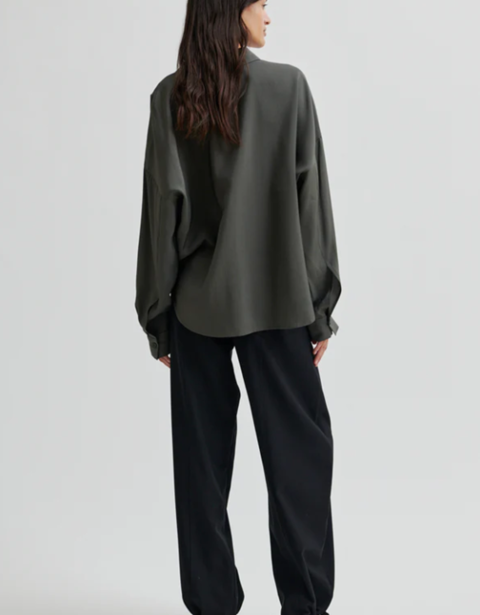 Second Female Timeline Blouse Beluga