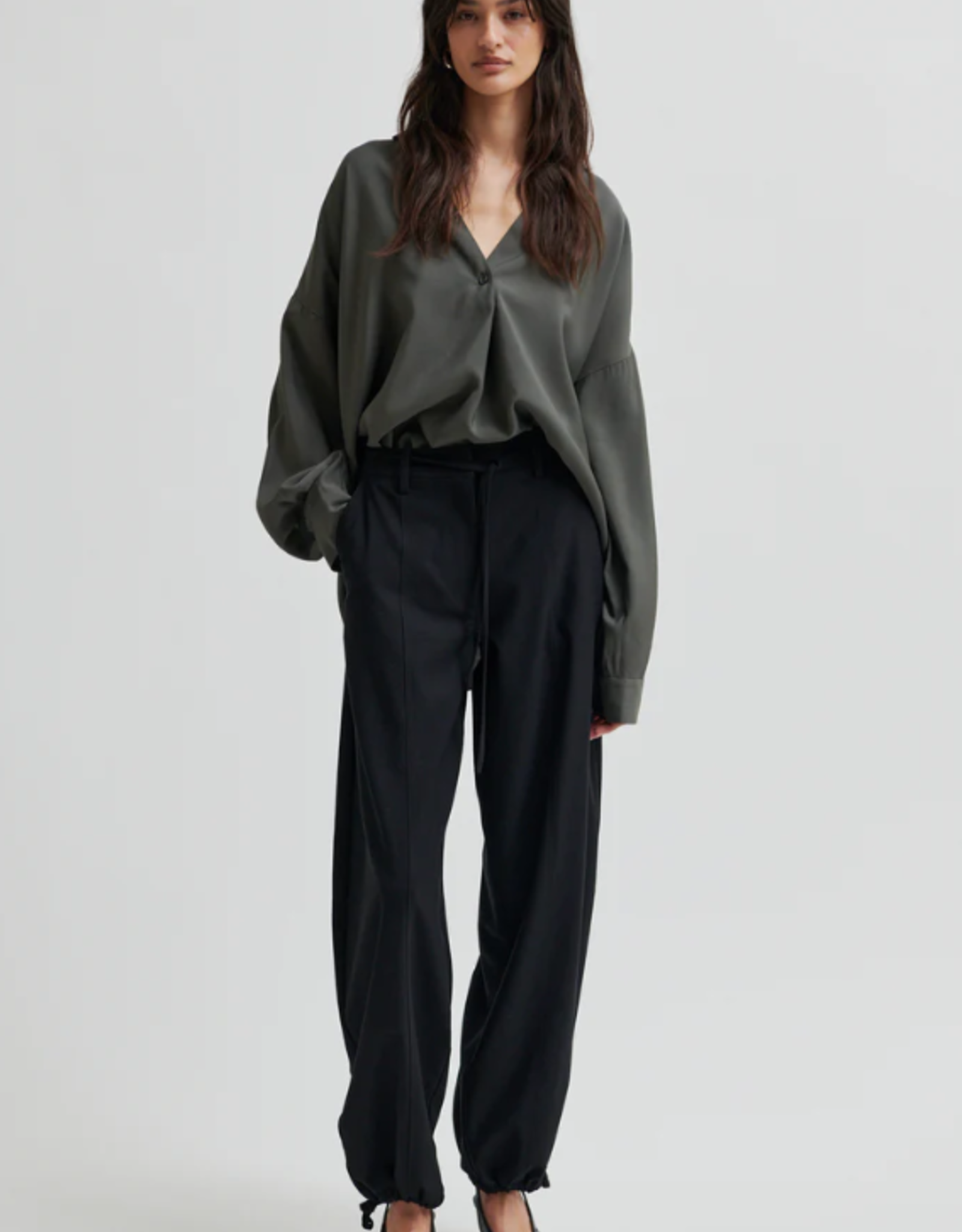 Second Female Timeline Blouse Beluga