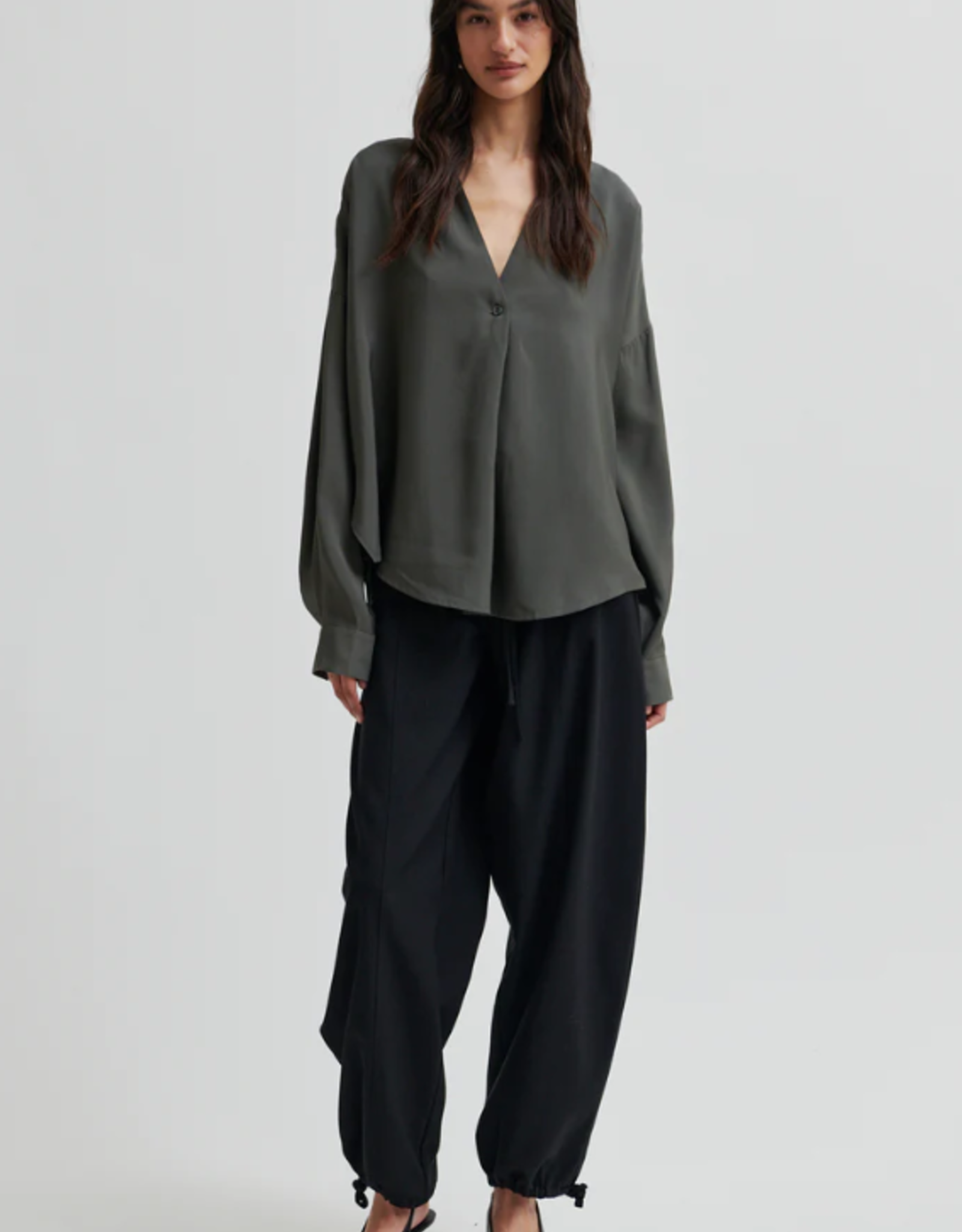 Second Female Timeline Blouse Beluga