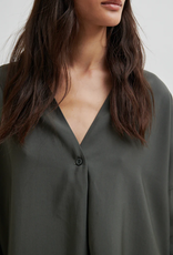 Second Female Timeline Blouse Beluga