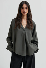 Second Female Timeline Blouse Beluga