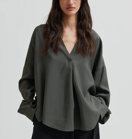 Second Female Timeline Blouse Beluga