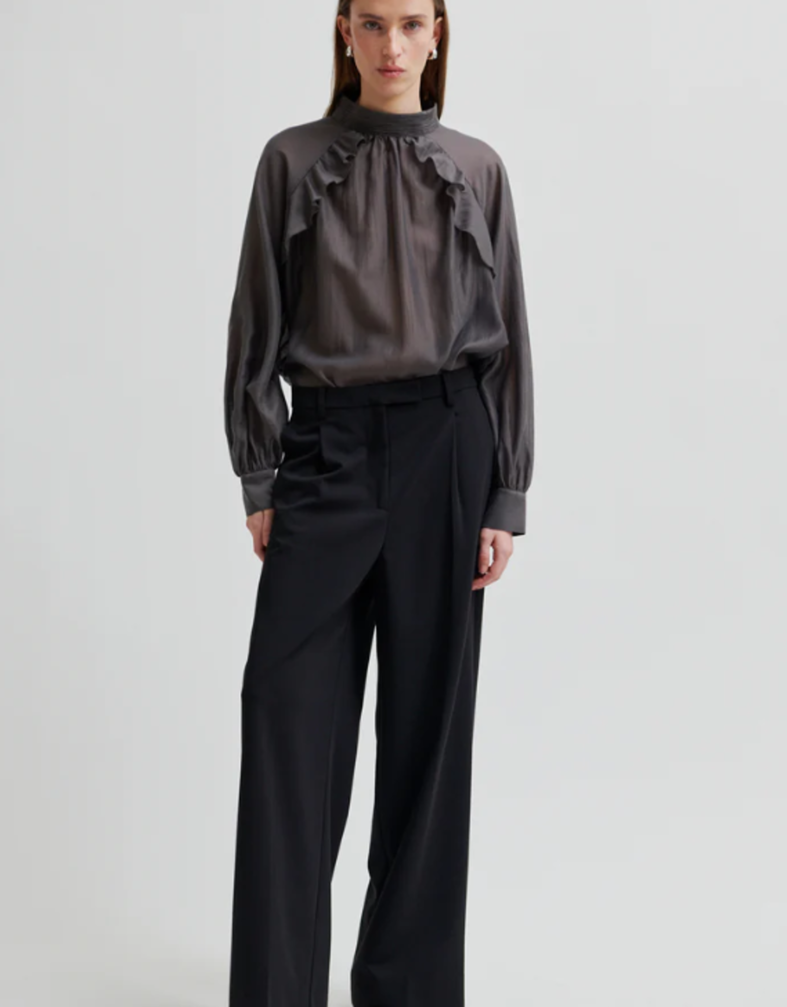 Second Female Kannika Blouse Beluga