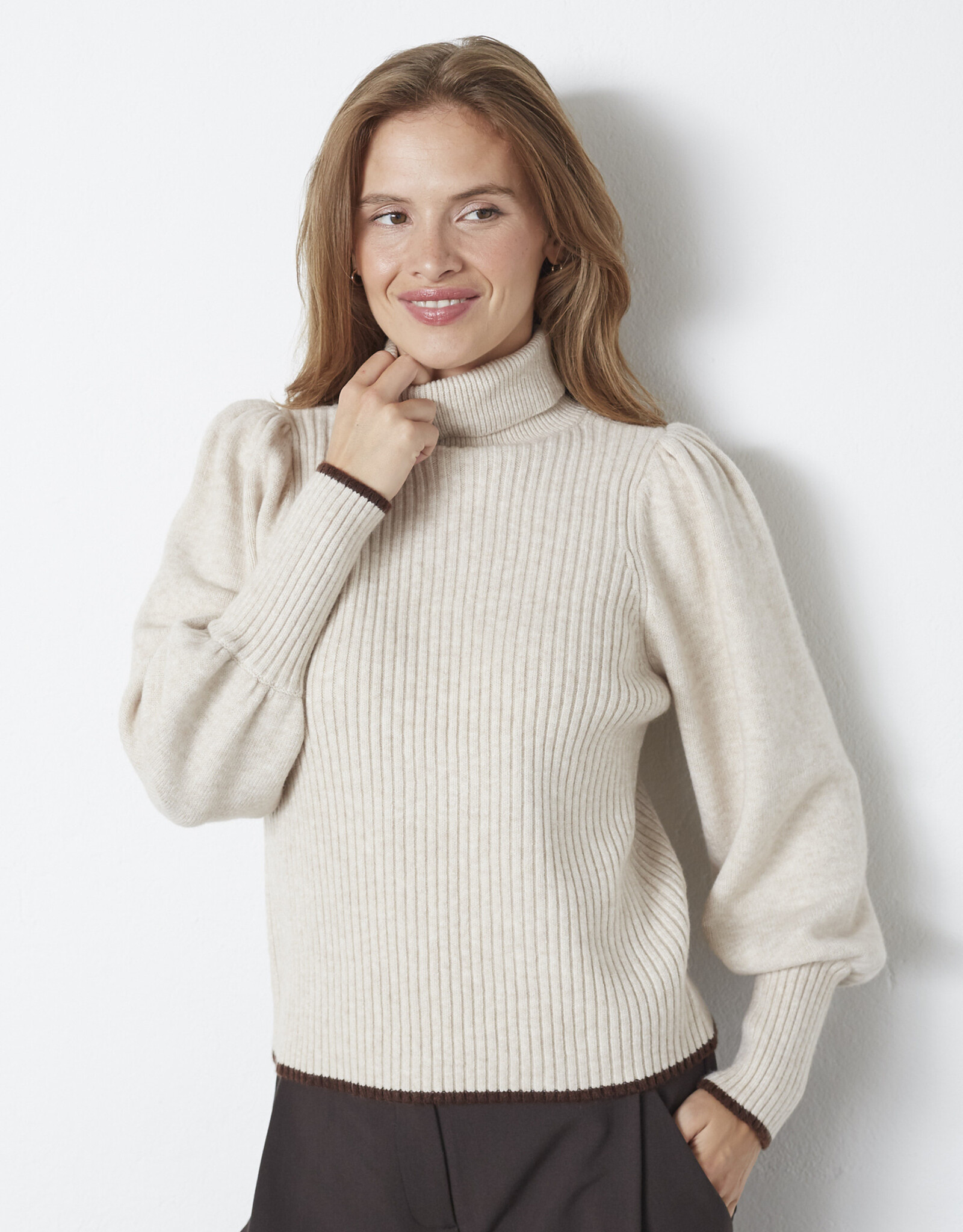 Co'Couture Row Puff Rib Roll Neck Creme