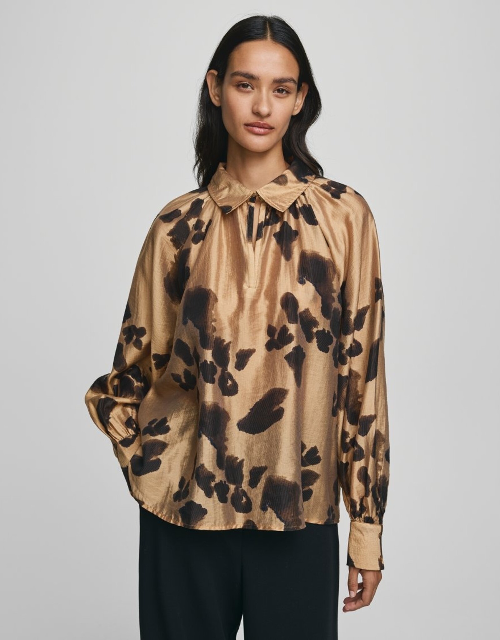 Moss Copenhagen Nilla Romina Top Iced Coffee