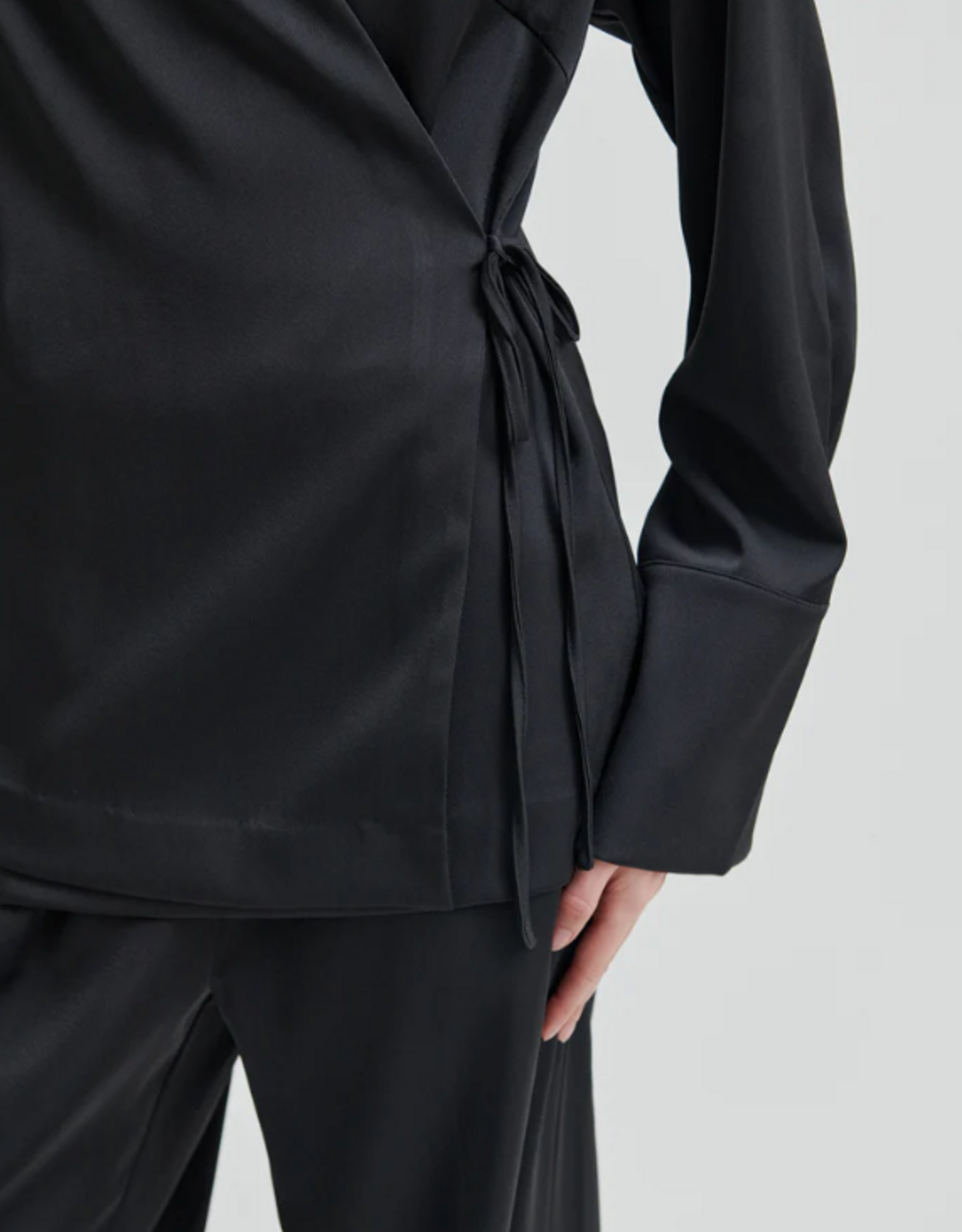 Second Female Glari Wrap Shirt Black Sand