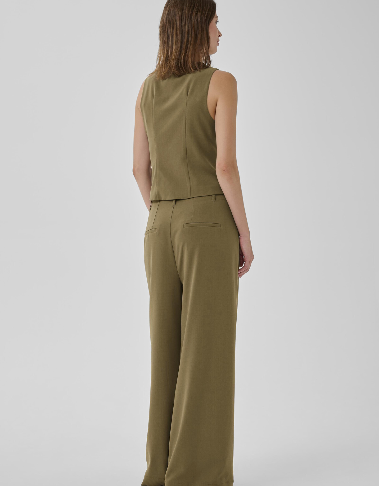 My Essential Wardrobe Hace Top Capers