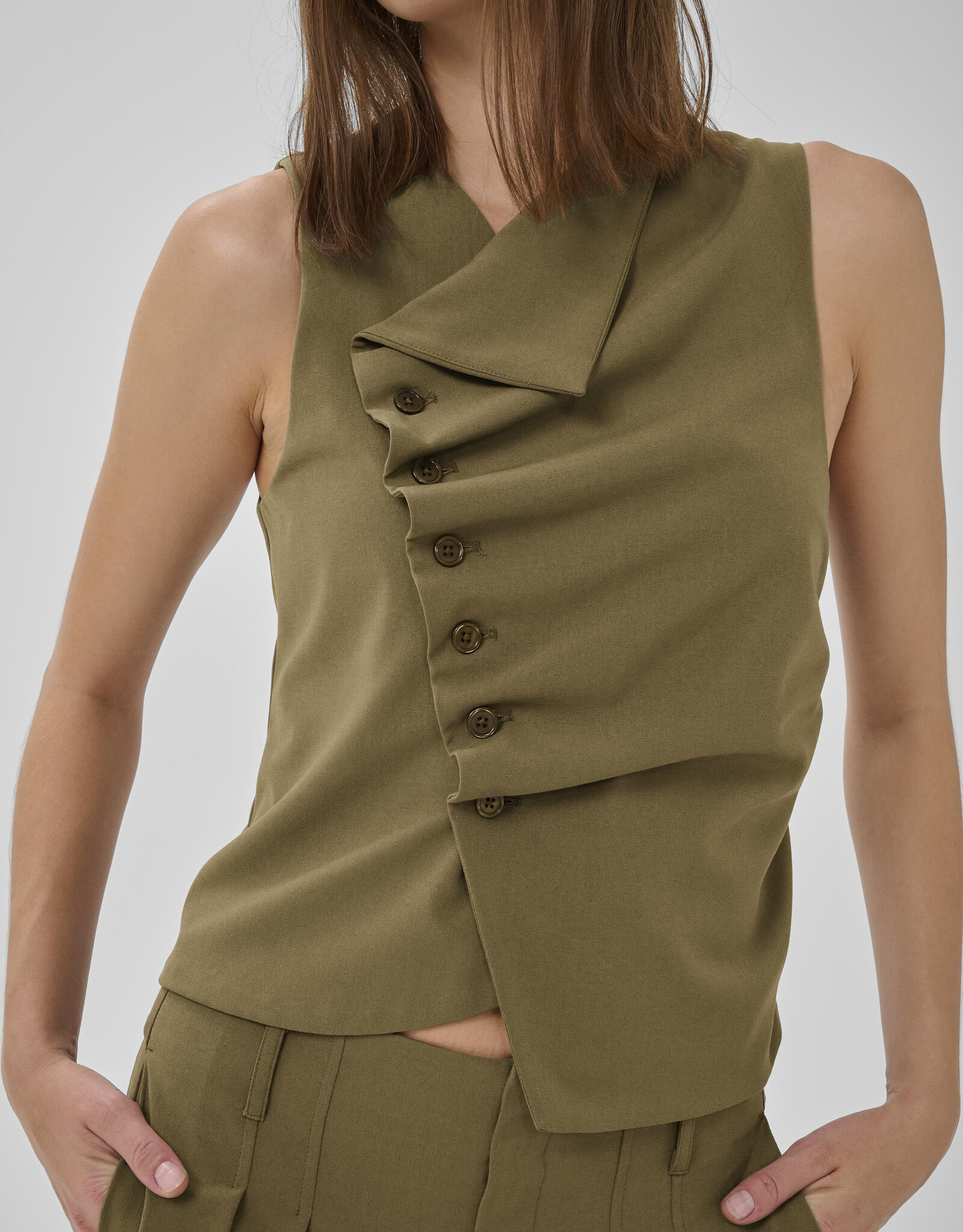 My Essential Wardrobe Hace Top Capers